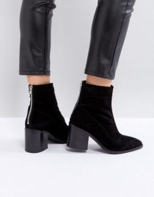 ASOS   ROXANNA   Bottines pointues en daim at asos.com