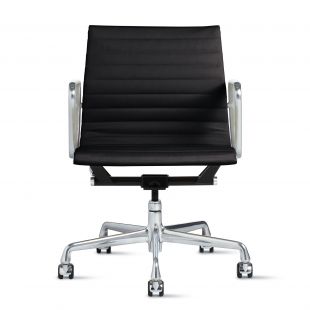 Eames® Aluminum Management Chair