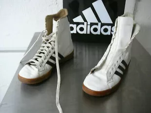Zapatillas Adidas vintage usadas por Freddie Mercury (Rami la película Bohemian Rhapsody | Spotern