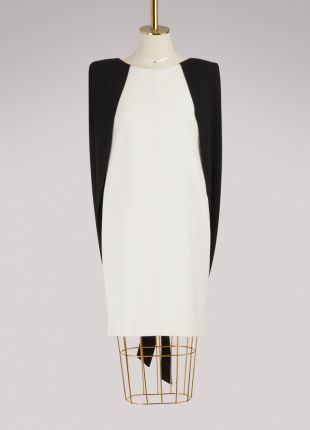 Robe courte avec cape