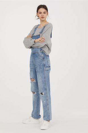 Roll up denim shorts worn by Young Donna (Lily James) in Mamma Mia