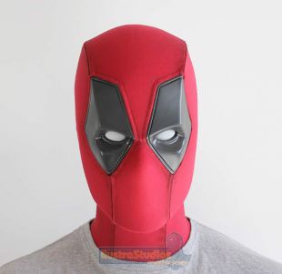 The Mask Of Deadpool Wade Wilson Ryan Reynolds In Deadpool 2 Spotern