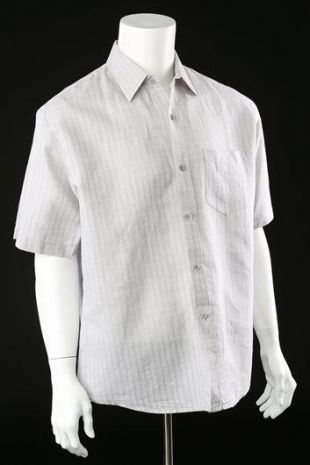 El Patron’s (Wagner Moura) Grey Button-Up Shirt