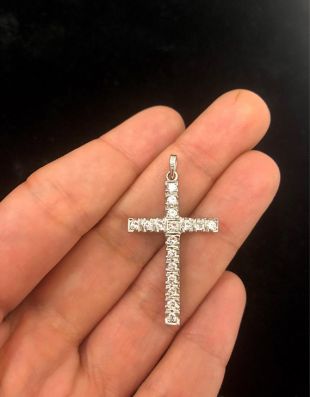 Années 1960 platine & diamants diamant pendentif breloque Collier croix