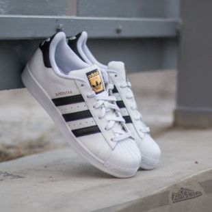 adidas Superstar
