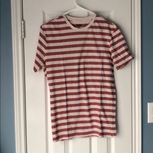 Mossimo Supply Co. men’s T shirt