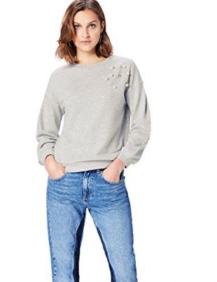 The Grey Sweatshirt With Pearls Of Amber Rose Mciver In A