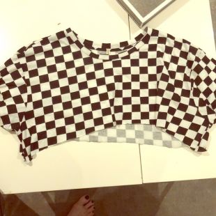 Cropped white and black checkered