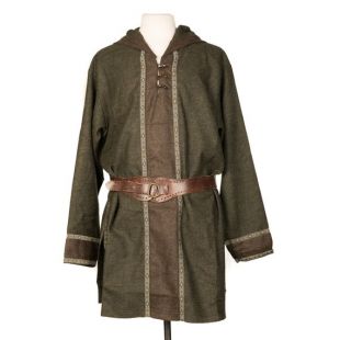 The tunic of Aethelred (Toby Regbo) in The Last Kingdom S02E06