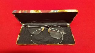 VINTAGE SILVER WIRELESS HEXAGON EYEGLASSES WITH CASE