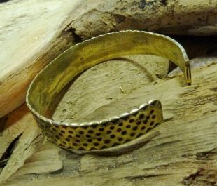 Laiton martelé antique Viking Bracelet