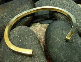 Laiton martelé antique Viking Bracelet
