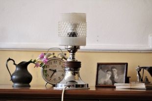 Lampe de table   lampe de bureau Vintage   pressé de verre lampe   lampe de chevet rétro   lumière de chevet   lampe de chambre à coucher   éclairage Vintage