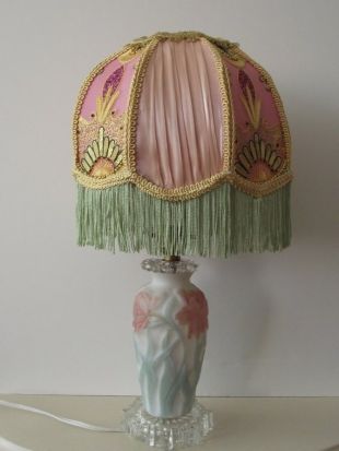 Abat jour fait main à la main rose et vert avec correspondance lampe en verre