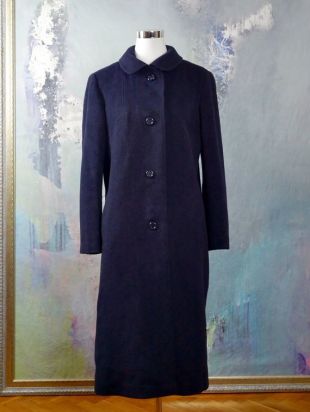 Manteau d’hiver laine bleu marine des années 1960, les européennes Vintage genou longueur Cachemire femmes mélangé manteau : taille 12 (US), 16 (Royaume Uni)