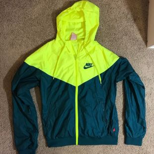Nike windbreaker