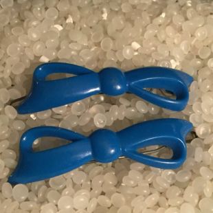 Leger barrette, noeud en ruban plastique true blue, rare paire