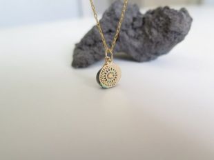 Pendentif Mandala, cadeau pour maman, Abalone, collier de guérison, en couches Goldfilled collier, petit collier en or, cercle bijoux
