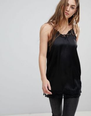 Blend She   Hanna   Caraco bordé de dentelle at asos.com