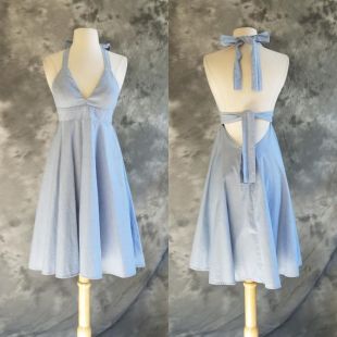 des années 1990 chambray bleu halter fit et robe évasée, ouvrir le buste rembourré, dos, taille empire, moyen