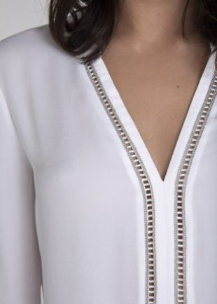 CHEMISE EN SOIE ORNÉE DE BIJOUX   Chemisiers et Blouses   ESHOP