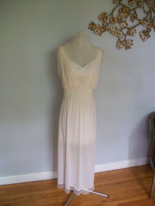1960 ' s pale peach pink slip vintag pure robe ((taille moyenne))