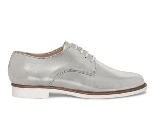 Derby argenté en cuir à semelle blanche
