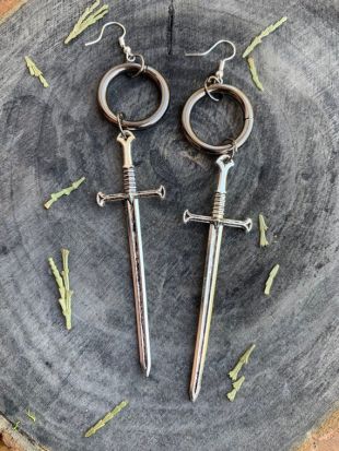 Boucles d’oreilles épée