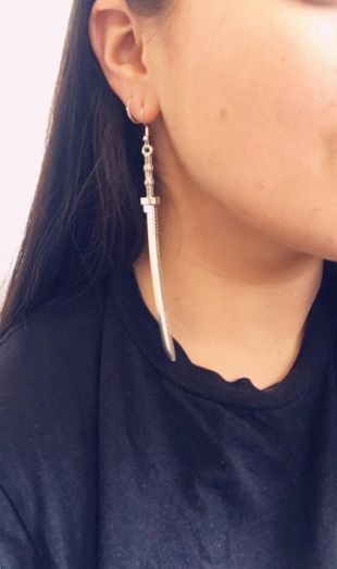 Grande épée d’argent boucles d’oreilles