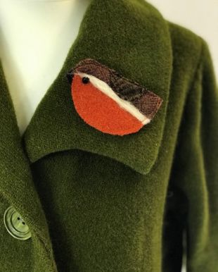 Bobby Robin Bird Brooch/ Pin. Needle felted and appliqued using Harris and Yorkshire tweed// british birds// / handmade
