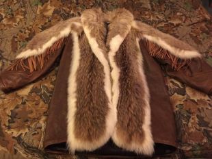 Manteau en cuir avec fourrure de coyote