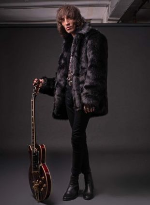Noir pour homme unique à poitrine recadrée manteau en fausse fourrure Jagger par Phix Clothing
