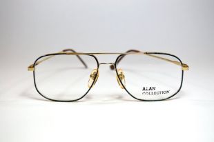 Lunettes vintages. COLLECTION DE ALAN. Jamais portée. Style carré classique aviateur. Fabriqué en Italie. Lunettes RX 80 s 90 s Occhiali. En acier inoxydable