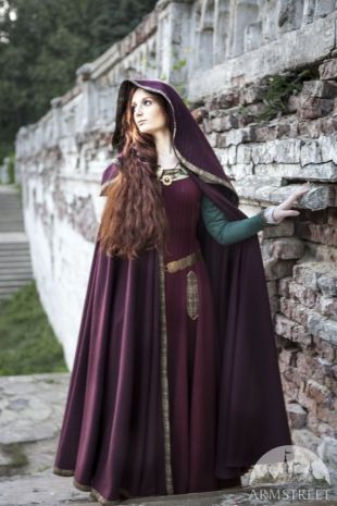 15 % DE RÉDUCTION ! Manteau à capuche laine médiéval « Sansa »