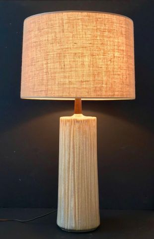 Surf haut lampe en céramique avec une tige en teck comme Martz