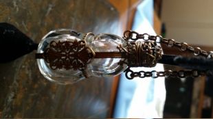Filigrane en laiton antique coupe cristal parfum bouteille/Vinaigrette Chatelaine