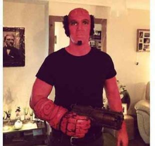 Hell boy shaved horns latex fancy dress