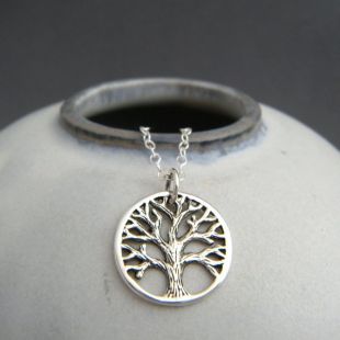 Collier petit rustique argent arbre de vie. nature bijoux boho Bohème pendentif en argent massif vieilli oxydé charme tous les jours de cadeau 5/8"