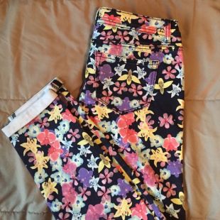 Adorable floral skinny jeans