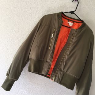 Trendy Bomber Jacket (porté à l'envers sur la partie matelassée)