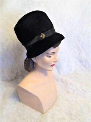 années 1960 vintage noir chapeau en feutre haut couronné neuf avec étiquette d’origine