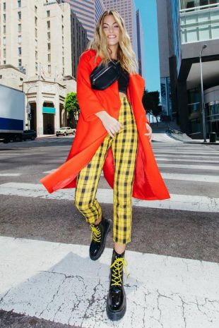 Boohoo Pantalon slim tissé zippé devant à carreaux