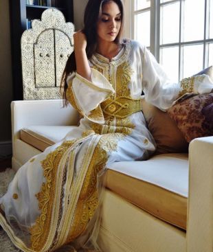 Parties de caftan marocain moderne or blanc broderie Caftan Kafan Millia marocain, les mariages, abbayas,,, cadeau d’anniversaire, robe d’été