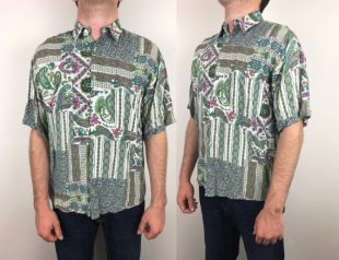 Bouton imprimé floral vers le bas de la chemise à manches courtes vintage abstrait imprimé, vibes street style 1990