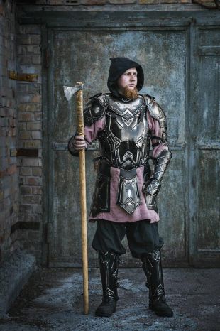 Noirci en acier grandeur nature Armor   Dwarven Style ensemble complet : Cuirasse, paire d’épaules, paire de brassards, paire de jambe Grebas fabriqués à la main fait sur mesure