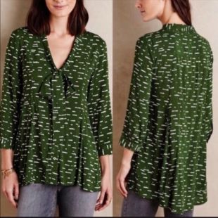 Green Cloud Tie Neck Swing Blouse