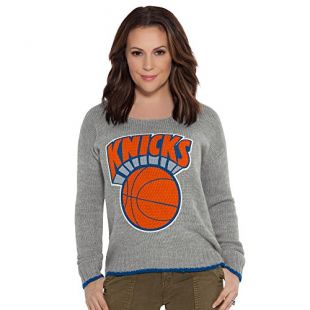 Champion New York Knicks Sweater in Grey worn by Rachel Green (Jennifer  Aniston) in Friends (S03E02)