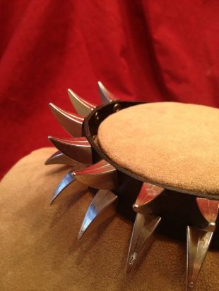 Superbe Double Talon pointu collier