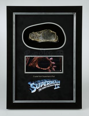 Superman's (Christopher Reeve) Pod Crystal Piece Display
