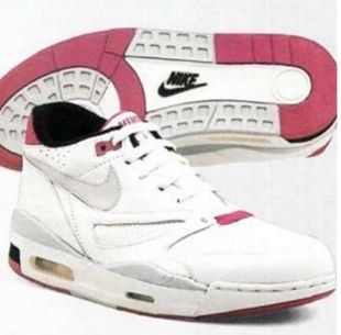 The pair of Nike Air Elite 1988 worn by 
